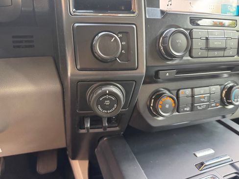 Used 2018 Ford F150 XLT w/ Equipment Group 301A Mid AWD/4WD image 27