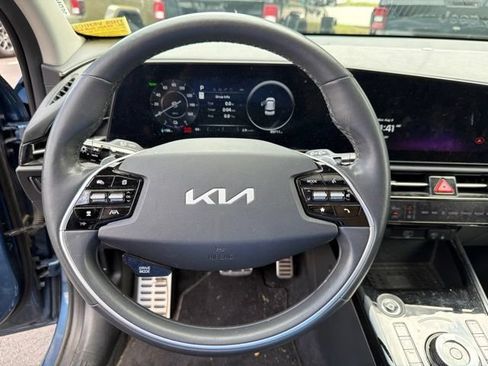 Used 2023 Kia Niro Wave w/ Wave Preserve Package FWD image 18