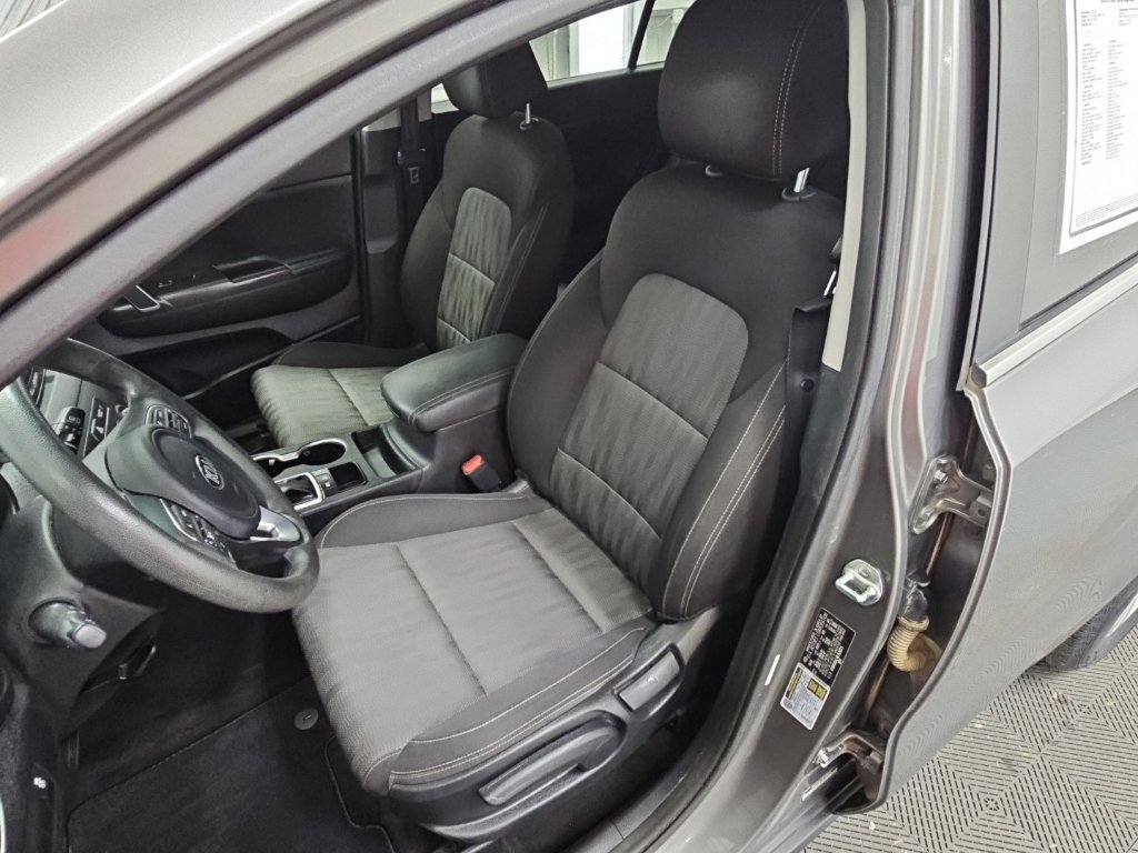 Used 2019 Kia Sportage LX FWD image 23