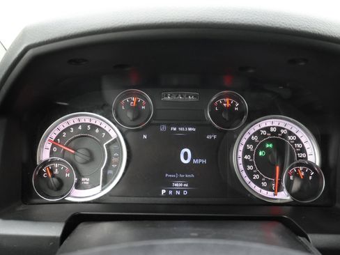 Used 2018 RAM 2500 Big Horn AWD/4WD image 9