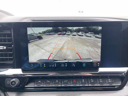 Used 2023 Chevrolet Silverado 1500 ZR2 w/ Technology Package image 23