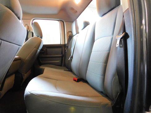 Used 2016 RAM 1500 Express AWD/4WD image 11