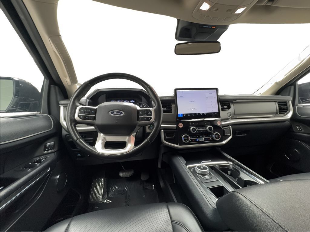 Used 2024 Ford Expedition XLT RWD image 38
