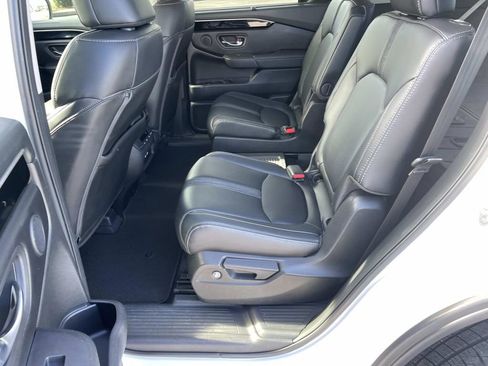Used 2023 Honda Pilot EX-L image 11