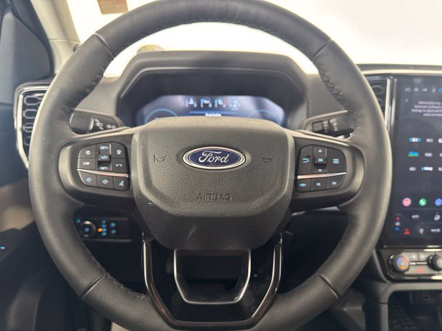Used 2025 Ford Ranger Lariat w/ FX4 Off-Road Package AWD/4WD image 19