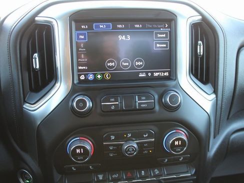 Used 2022 Chevrolet Silverado 2500 LT w/ Convenience Package image 13