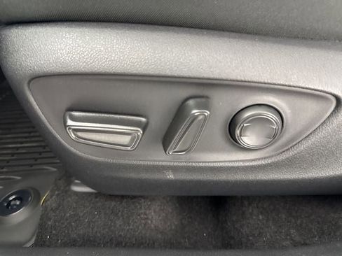 New 2025 Toyota RAV4 XLE image 19