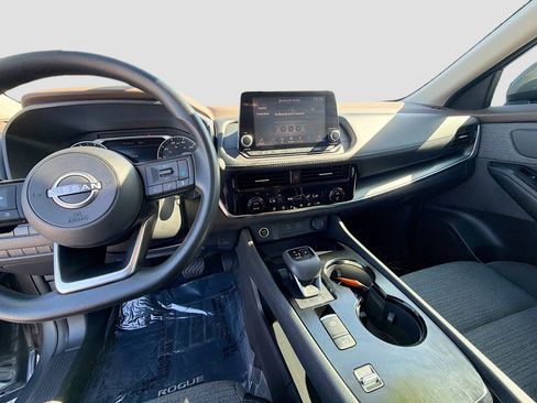 Used 2022 Nissan Rogue SV image 24