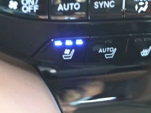 Used 2022 Acura MDX SH-AWD w/ Advance Package image 21