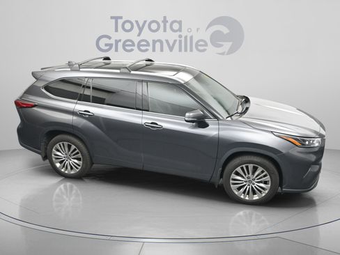 Used 2023 Toyota Highlander Platinum AWD/4WD image 18