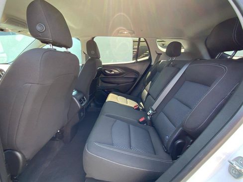 Used 2023 GMC Terrain SLE w/ Driver Convenience Package AWD/4WD image 11