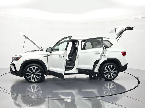 Used 2024 Volkswagen Taos SE FWD image 46