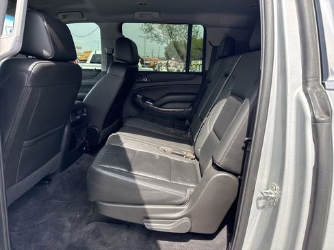Used 2020 Chevrolet Suburban LT image 18