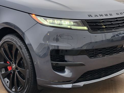 New 2025 Land Rover Range Rover Sport Dynamic SE image 8