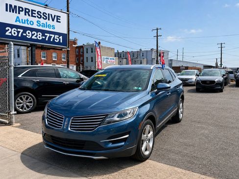 Used 2018 Lincoln MKC Premiere FWD image 1