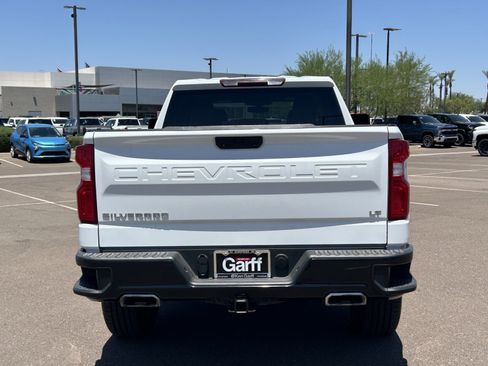 Used 2021 Chevrolet Silverado 1500 LT Trail Boss w/ Bed Protection Package AWD/4WD image 4