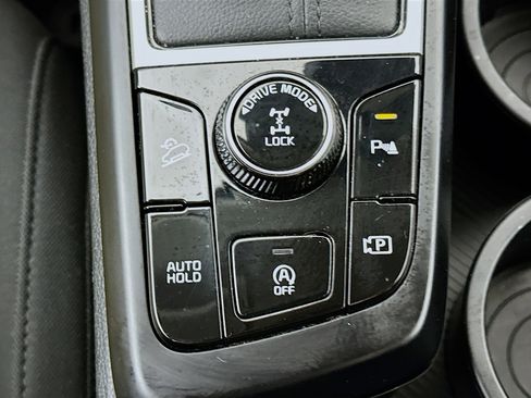 Used 2025 Kia Sportage LX image 24