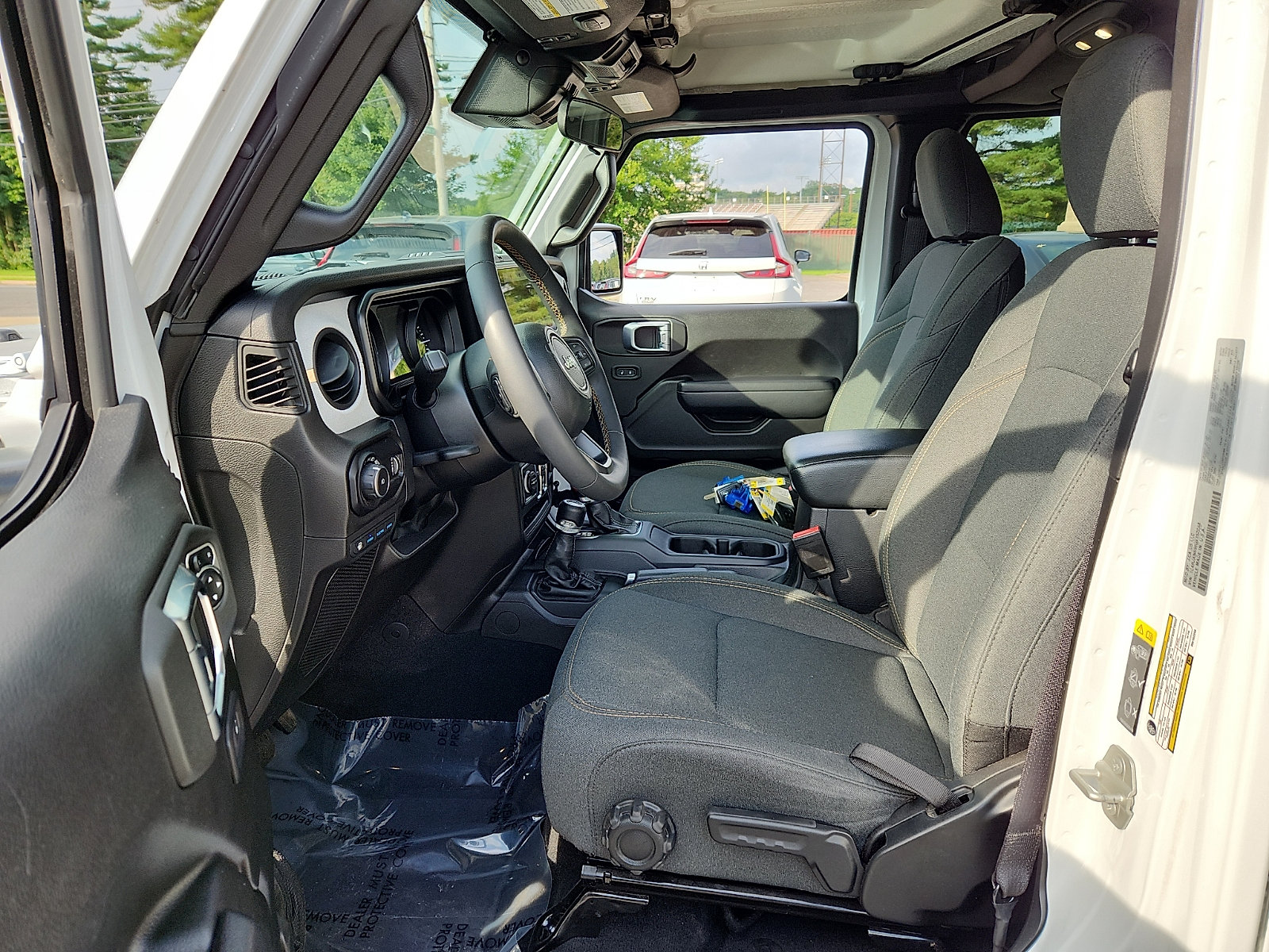 Used 2024 Jeep Wrangler Unlimited w/ Convenience Group AWD/4WD image 14
