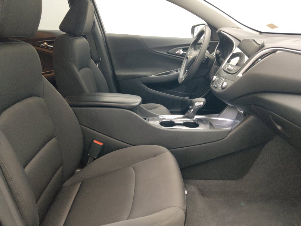 Used 2022 Chevrolet Malibu LT FWD image 21