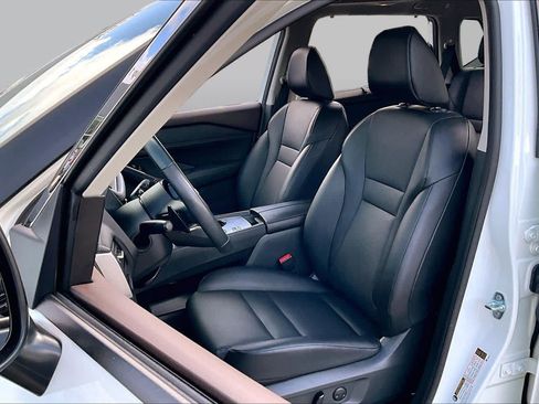 Certified 2023 Nissan Rogue SV w/ SV Premium B Package FWD image 8