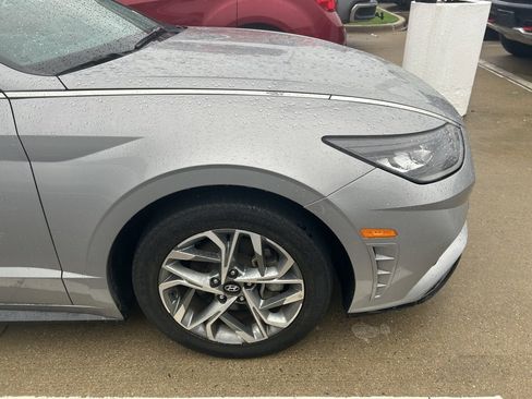 Used 2023 Hyundai Sonata SEL image 2