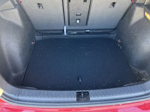 Used 2023 Volkswagen Taos SE w/ Panoramic Sunroof Package image 31