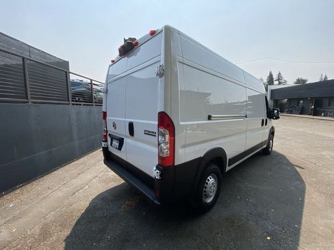 Used 2026 RAM ProMaster 2500 w/ Convenience Group FWD image 6