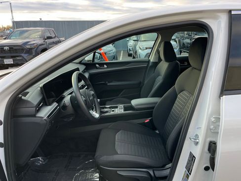 Used 2025 Kia K5 LXS image 27