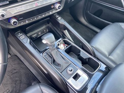 Used 2025 Kia Telluride S image 40