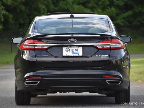 Used 2017 Ford Fusion Platinum FWD image 6