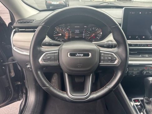 Used 2022 Jeep Compass Limited image 13