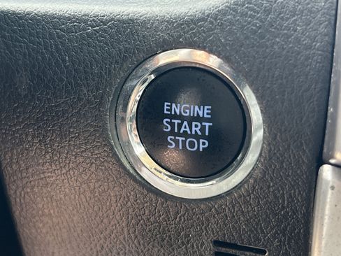 Used 2024 Toyota 4Runner SR5 AWD/4WD image 36