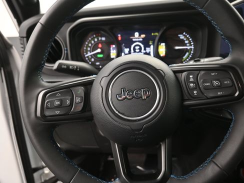 Used 2024 Jeep Wrangler Unlimited Rubicon 4xe image 23