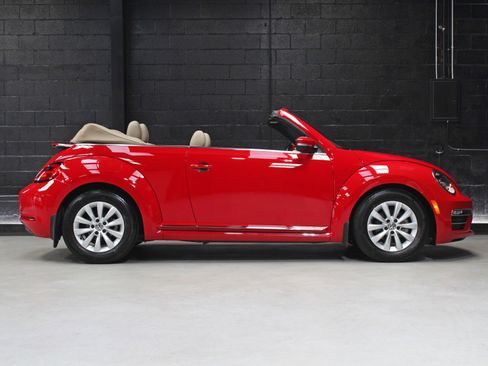 Used 2017 Volkswagen Beetle 1.8T SE FWD image 26