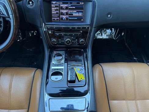 Used 2014 Jaguar XJ AWD image 29