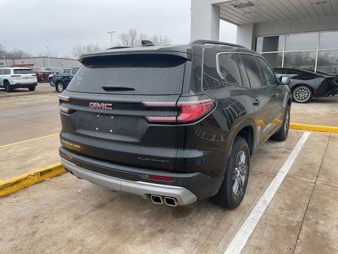 Used 2025 GMC Acadia Elevation image 4