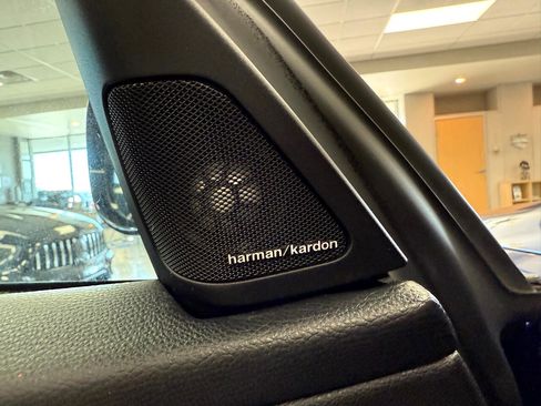 Used 2013 BMW 335i Coupe w/ M Sport Pkg image 10