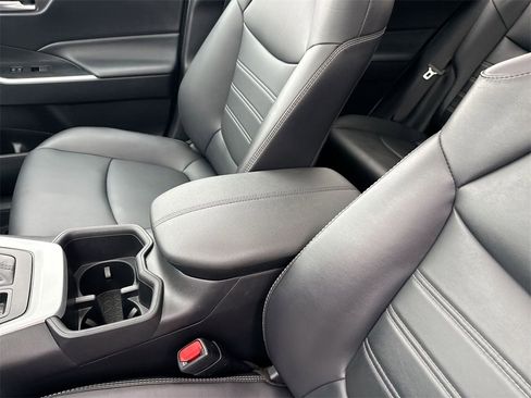 Used 2023 Toyota RAV4 XLE Premium image 27