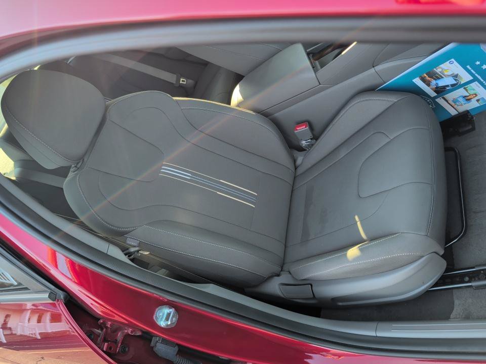 Certified 2025 Hyundai Elantra Sport FWD image 28