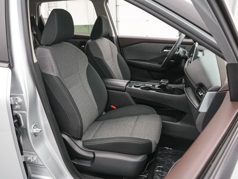 Used 2023 Nissan Rogue SV AWD/4WD image 20