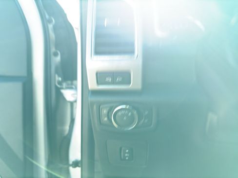 Used 2017 Ford F150 Lariat w/ Equipment Group 502A Luxury image 14