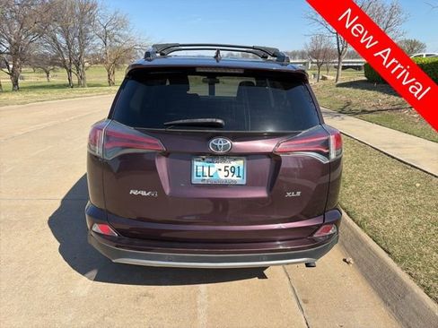 Used 2017 Toyota RAV4 XLE image 4