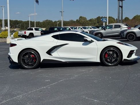 Used 2021 Chevrolet Corvette Stingray w/ Z51 Performance Package image 2