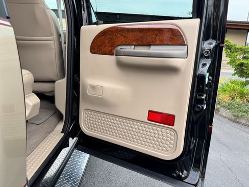 Used 2001 Ford F350 Lariat image 92