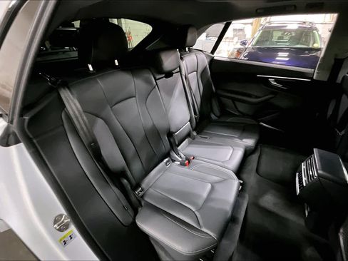 Used 2023 Audi Q8 Prestige AWD/4WD image 20