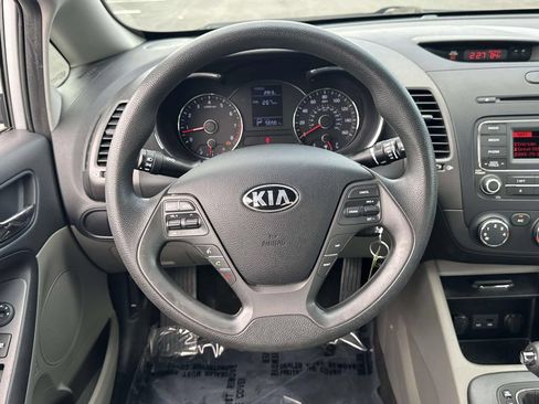Used 2014 Kia Forte LX w/ Popular Package FWD image 11
