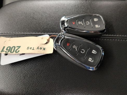 Certified 2024 Chevrolet Equinox Premier AWD/4WD image 3