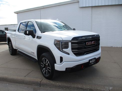 Used 2025 GMC Sierra 1500 AT4 w/ AT4 Premium Package AWD/4WD image 1