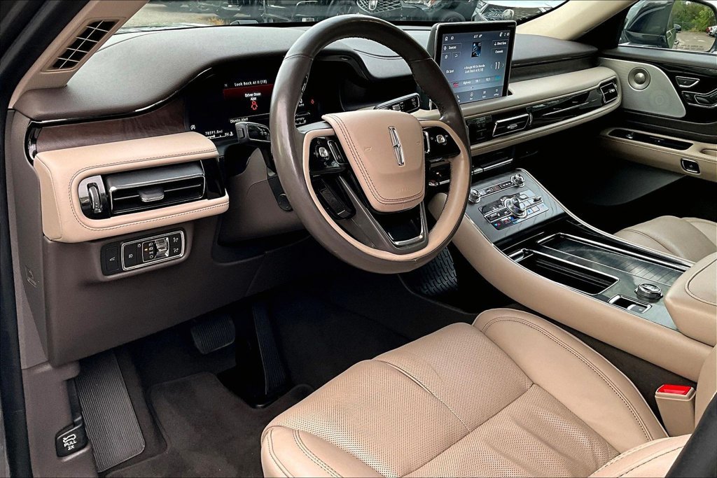 Used 2022 Lincoln Aviator Reserve w/ Equipment Group 201A AWD/4WD image 15