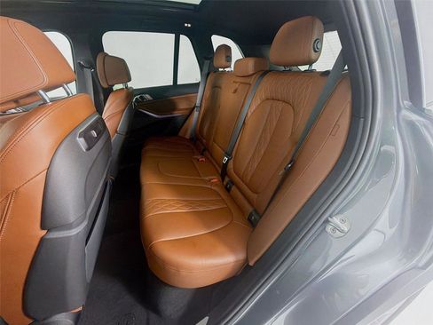 Used 2025 BMW X5 xDrive50e image 18